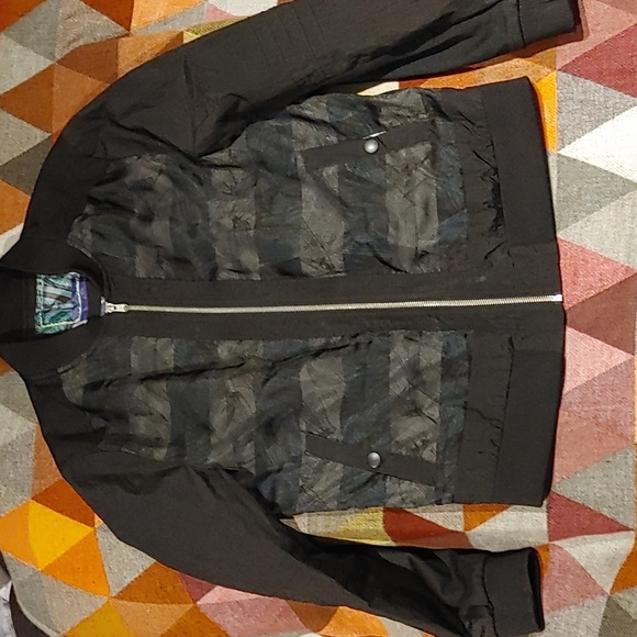Fairwhale Jacket - Picture 1 of 6